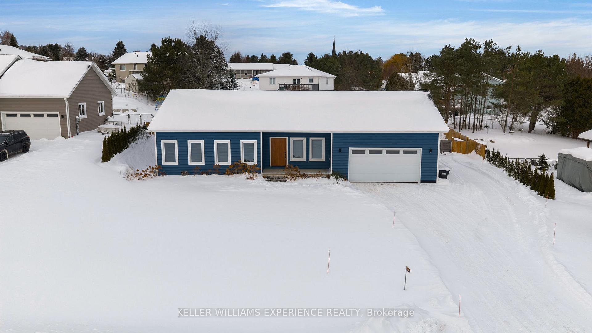 Photo 11 of 24 Rue Helene, Tiny, Lafontaine — HOMEH