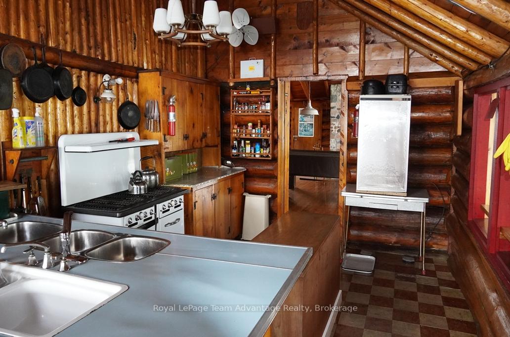 Photo 15 of AE 380 & Jdd 651 Bird Lake, Killarney — HOMEH