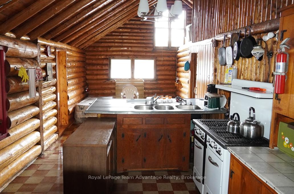 Photo 16 of AE 380 & Jdd 651 Bird Lake, Killarney — HOMEH