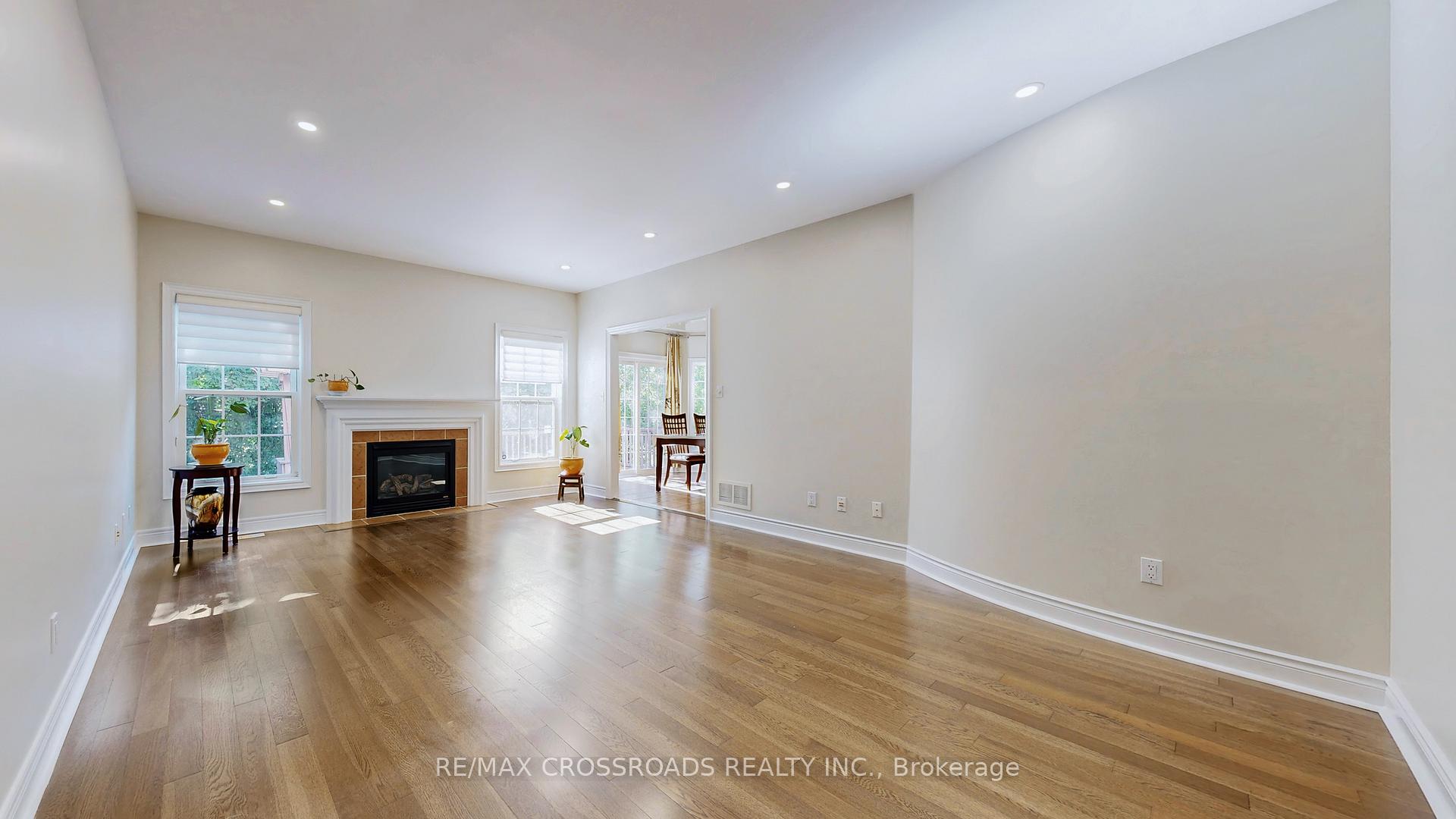 Photo 2 of 8 Roberson Drive, Ajax, Central West — HOMEH