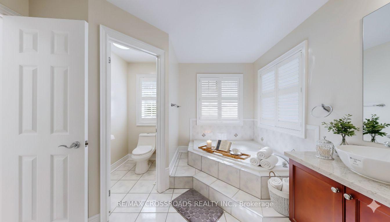 Photo 10 of 8 Roberson Drive, Ajax, Central West — HOMEH