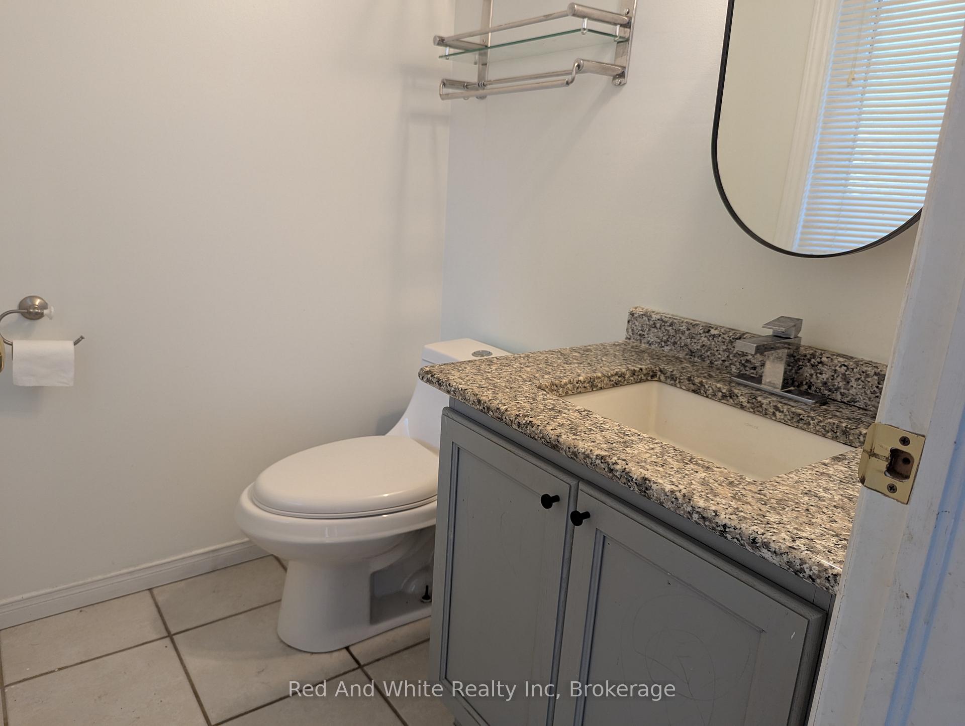 Photo 5 of 129 Doyle Drive, Guelph, Clairfields/Hanlon Business Park — HOMEH