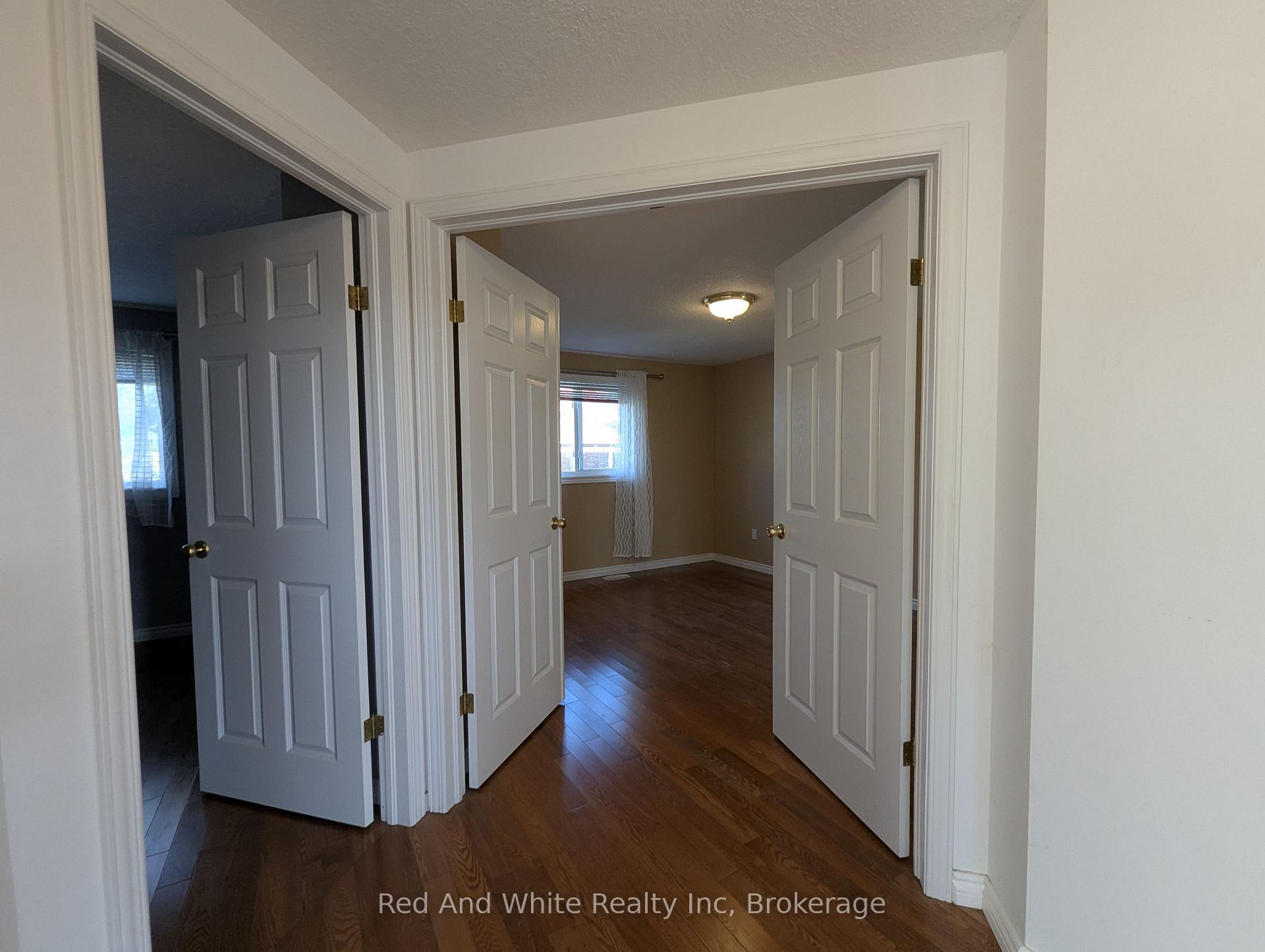 Photo 17 of 129 Doyle Drive, Guelph, Clairfields/Hanlon Business Park — HOMEH