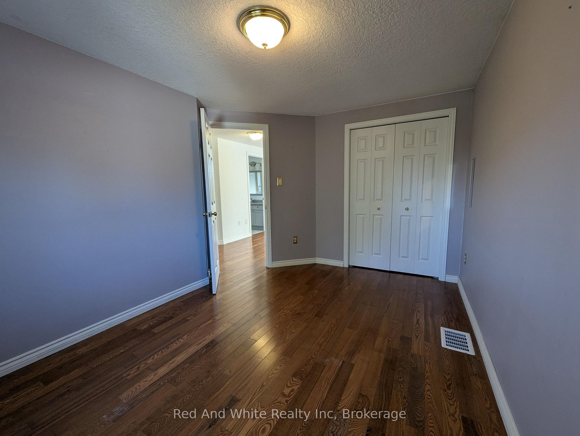 Photo 22 of 129 Doyle Drive, Guelph, Clairfields/Hanlon Business Park — HOMEH