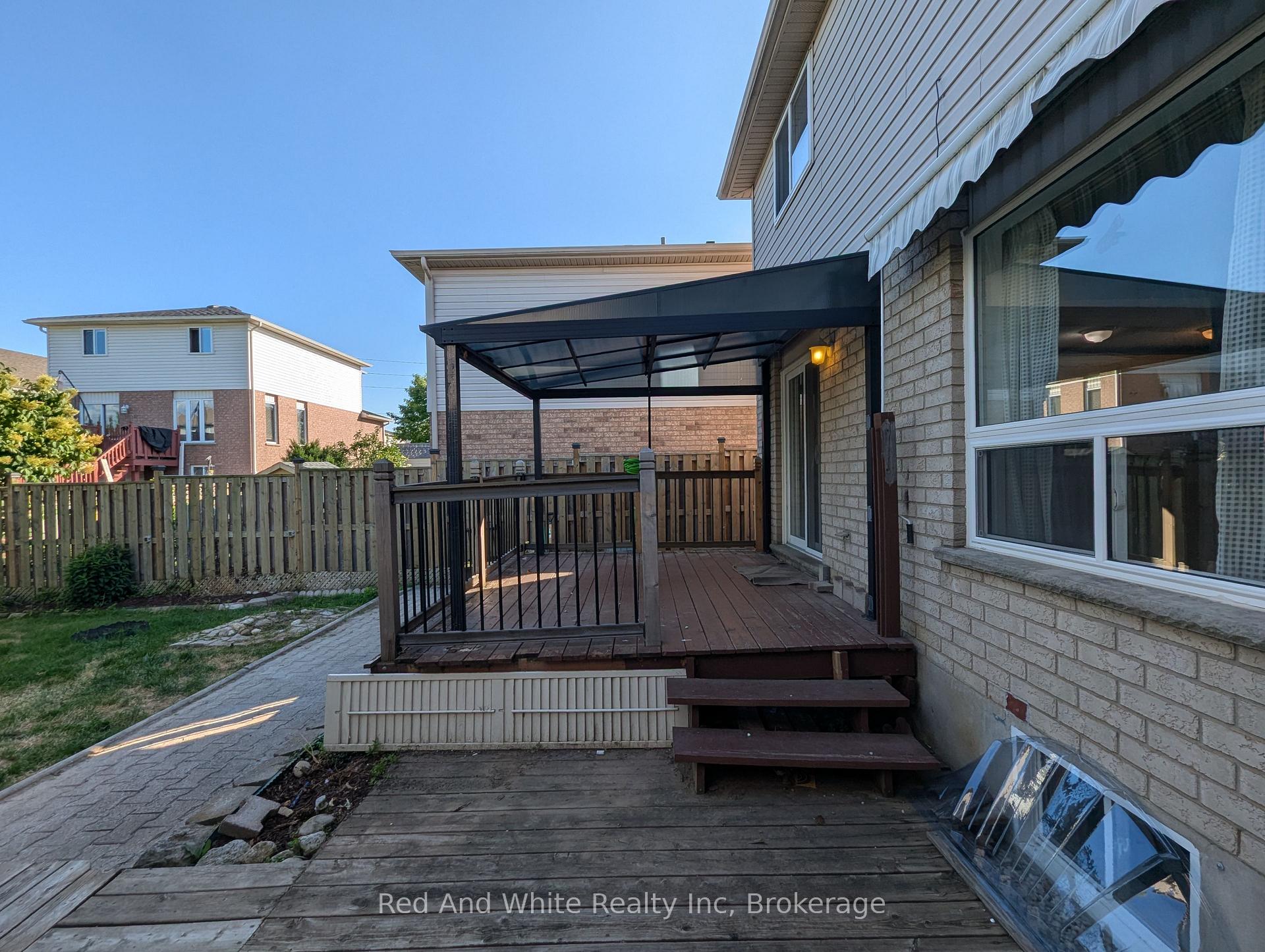 Photo 29 of 129 Doyle Drive, Guelph, Clairfields/Hanlon Business Park — HOMEH