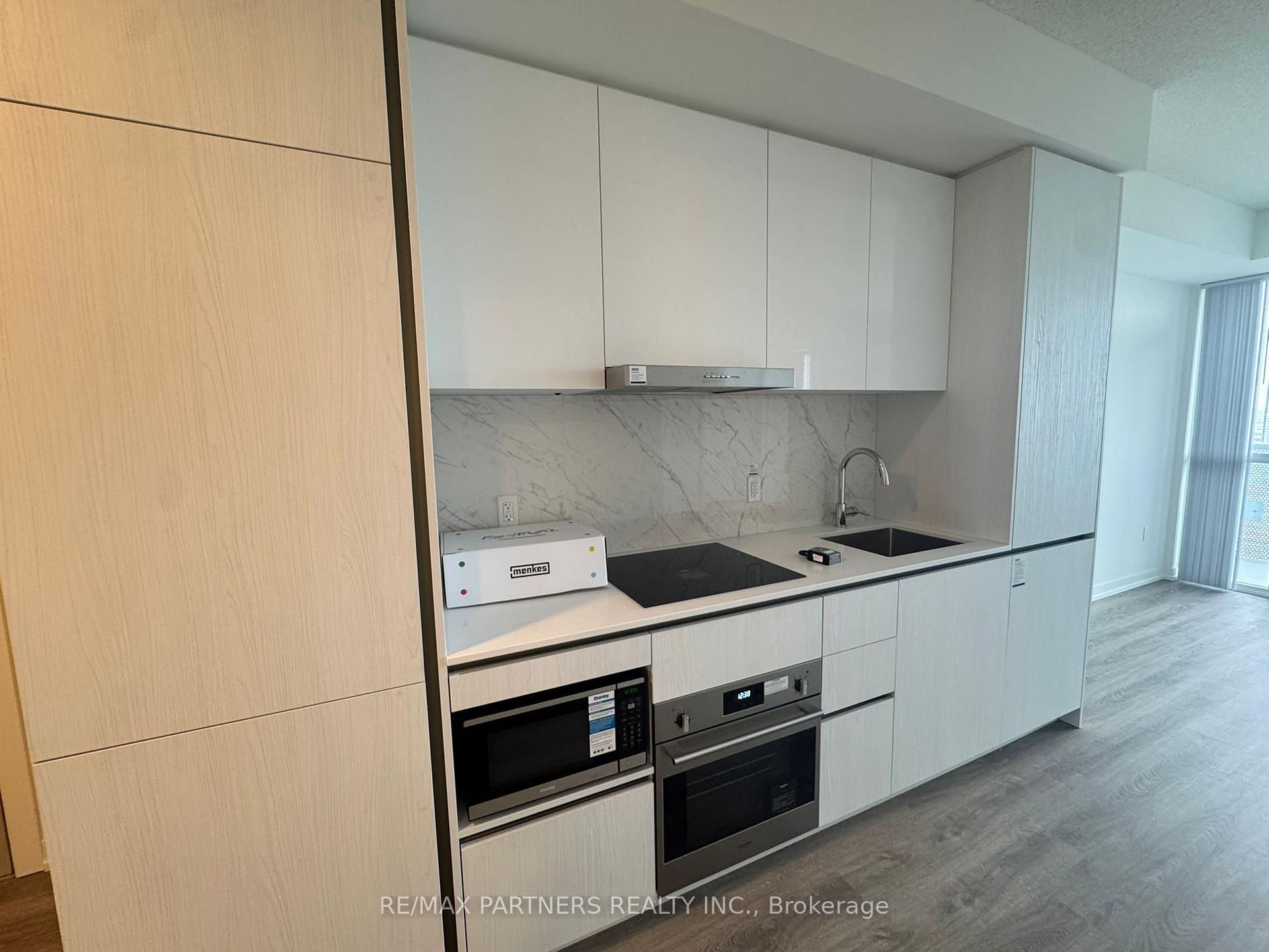 Photo 8 of Unit 3507, 8 Interchange Way, Vaughan, Vaughan Corporate Centre — HOMEH