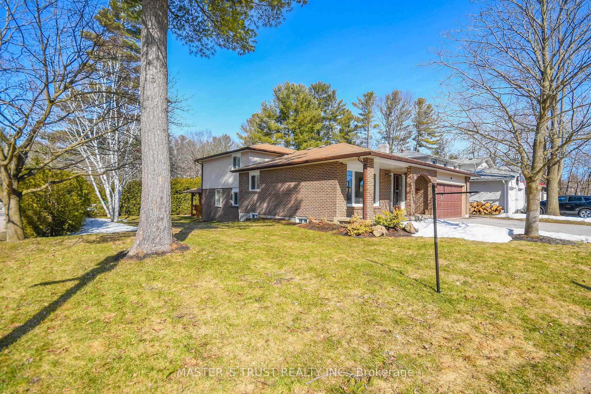Front of Unit Back Unit, 197 Browning Trail
