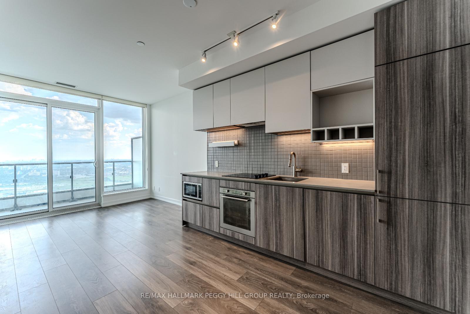 Photo 6 of Unit PH05, 5 Buttermill Avenue, Vaughan, Vaughan Corporate Centre — HOMEH