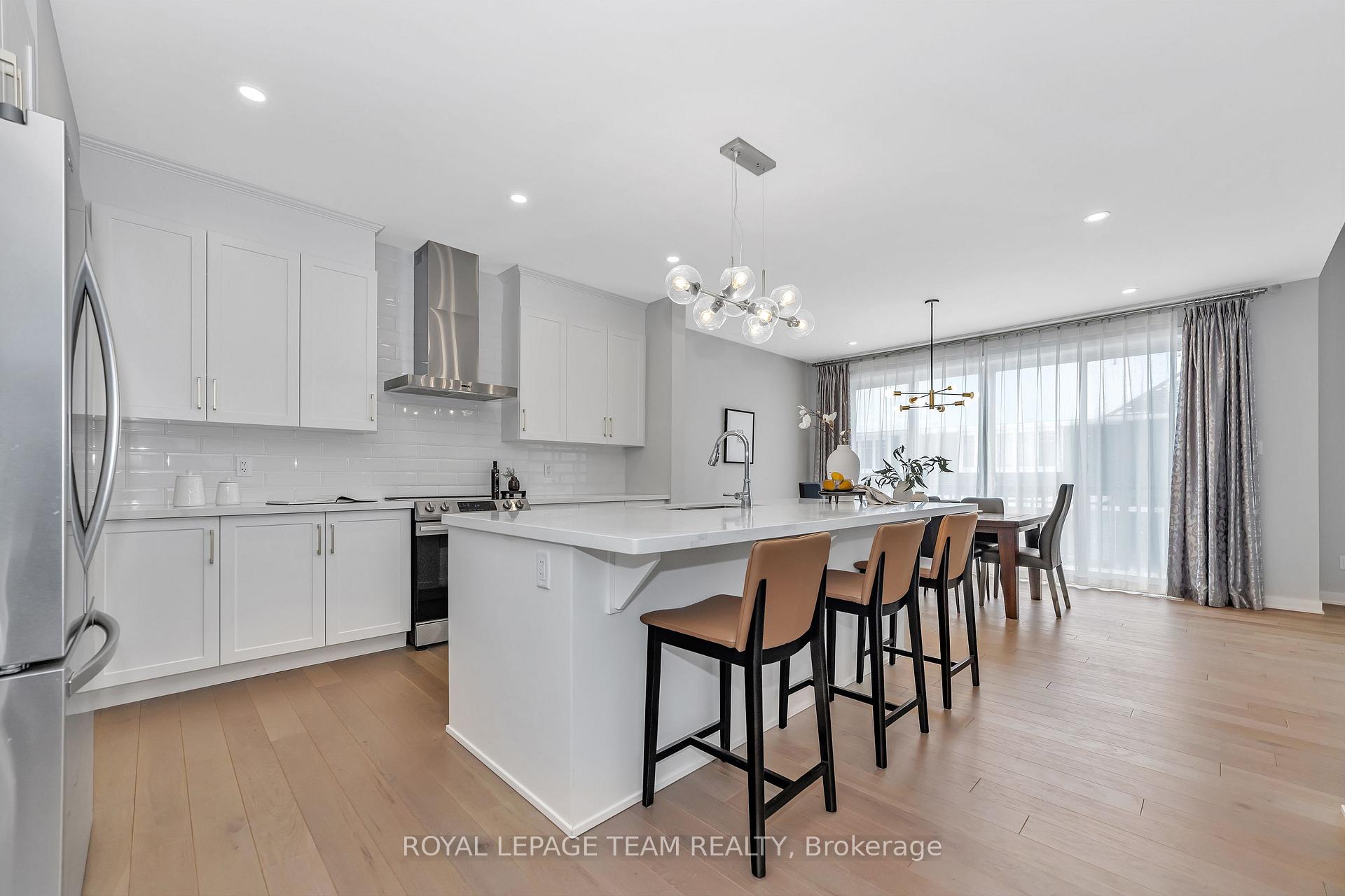 Photo 5 of 279 Ketchikan Crescent, Ottawa, Kanata - Kanata Lakes/Heritage Hills — HOMEH