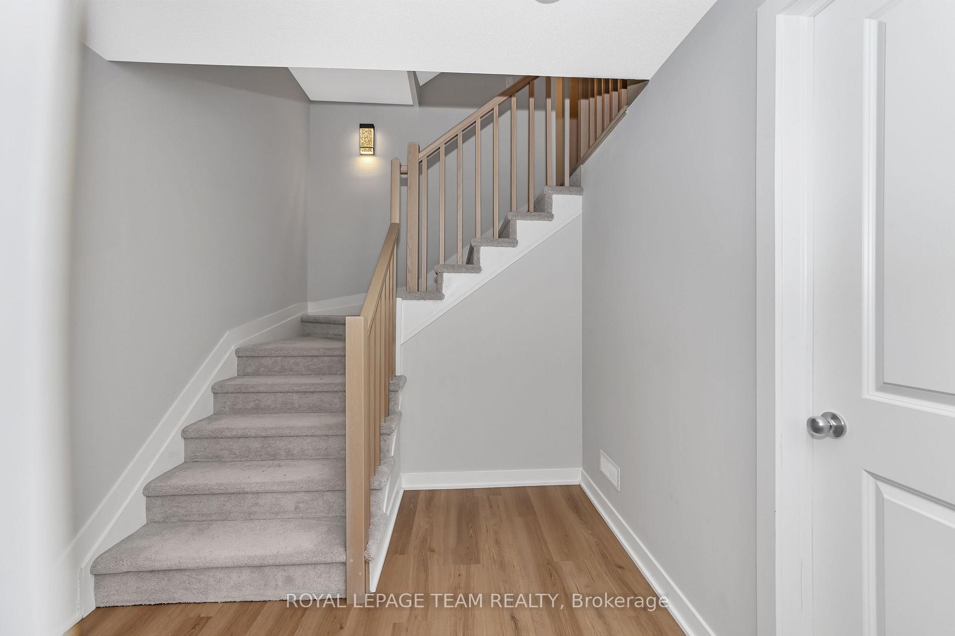 Photo 14 of 279 Ketchikan Crescent, Ottawa, Kanata - Kanata Lakes/Heritage Hills — HOMEH