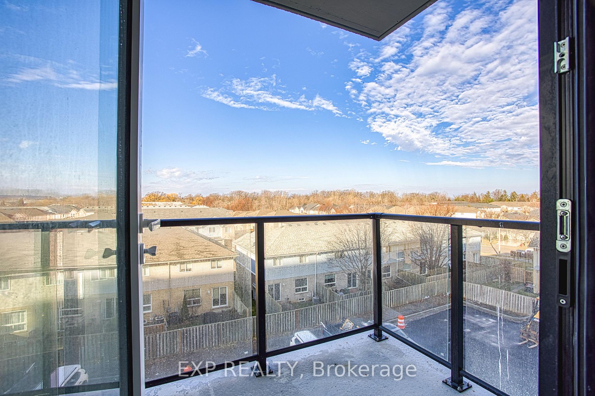 Photo 4 of Unit 408, 461 Green Road, Hamilton, Lakeshore — HOMEH