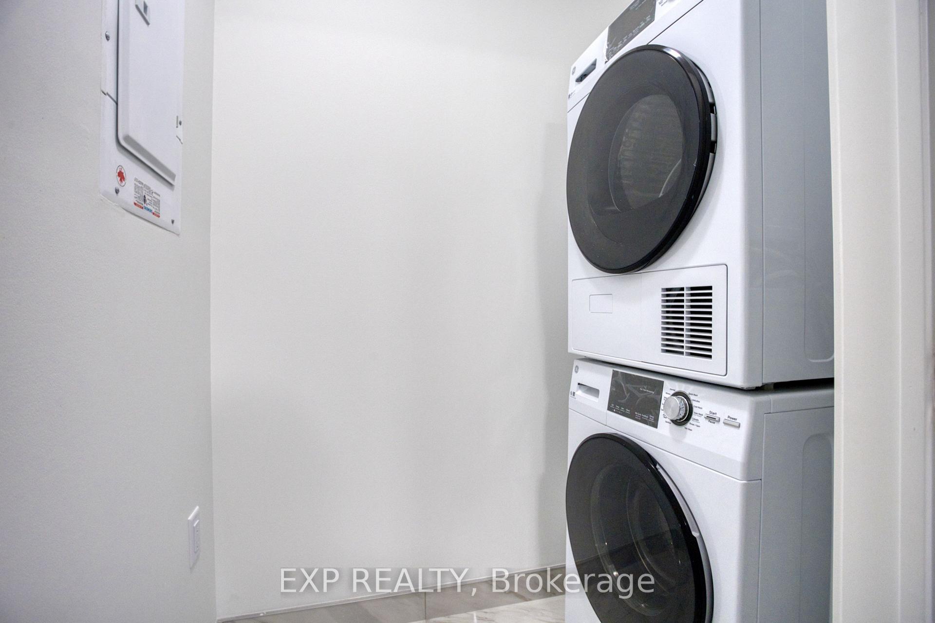 Photo 5 of Unit 408, 461 Green Road, Hamilton, Lakeshore — HOMEH