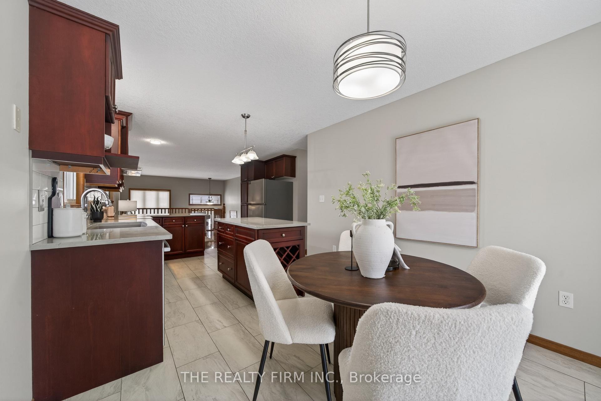 Photo 9 of 55 Queensway Drive, Strathroy-Caradoc, SE — HOMEH