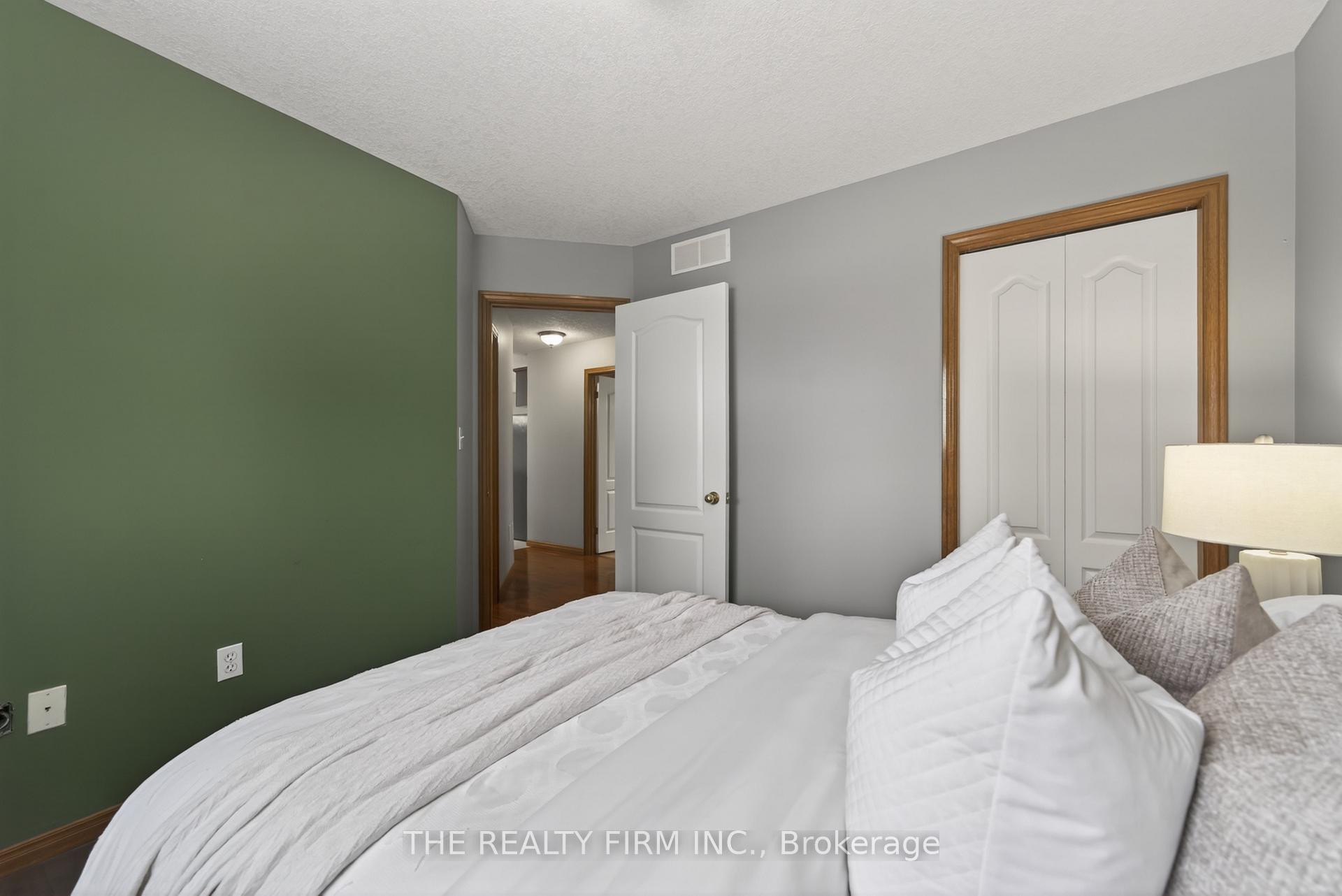 Photo 38 of 55 Queensway Drive, Strathroy-Caradoc, SE — HOMEH