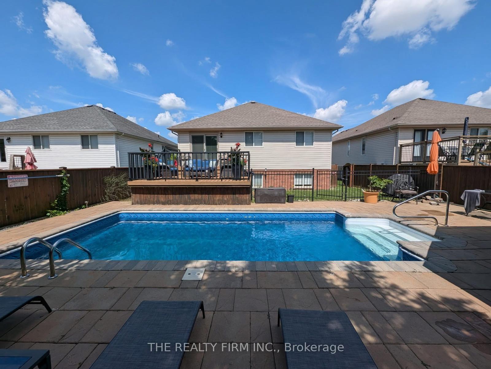Photo 26 of 55 Queensway Drive, Strathroy-Caradoc, SE — HOMEH