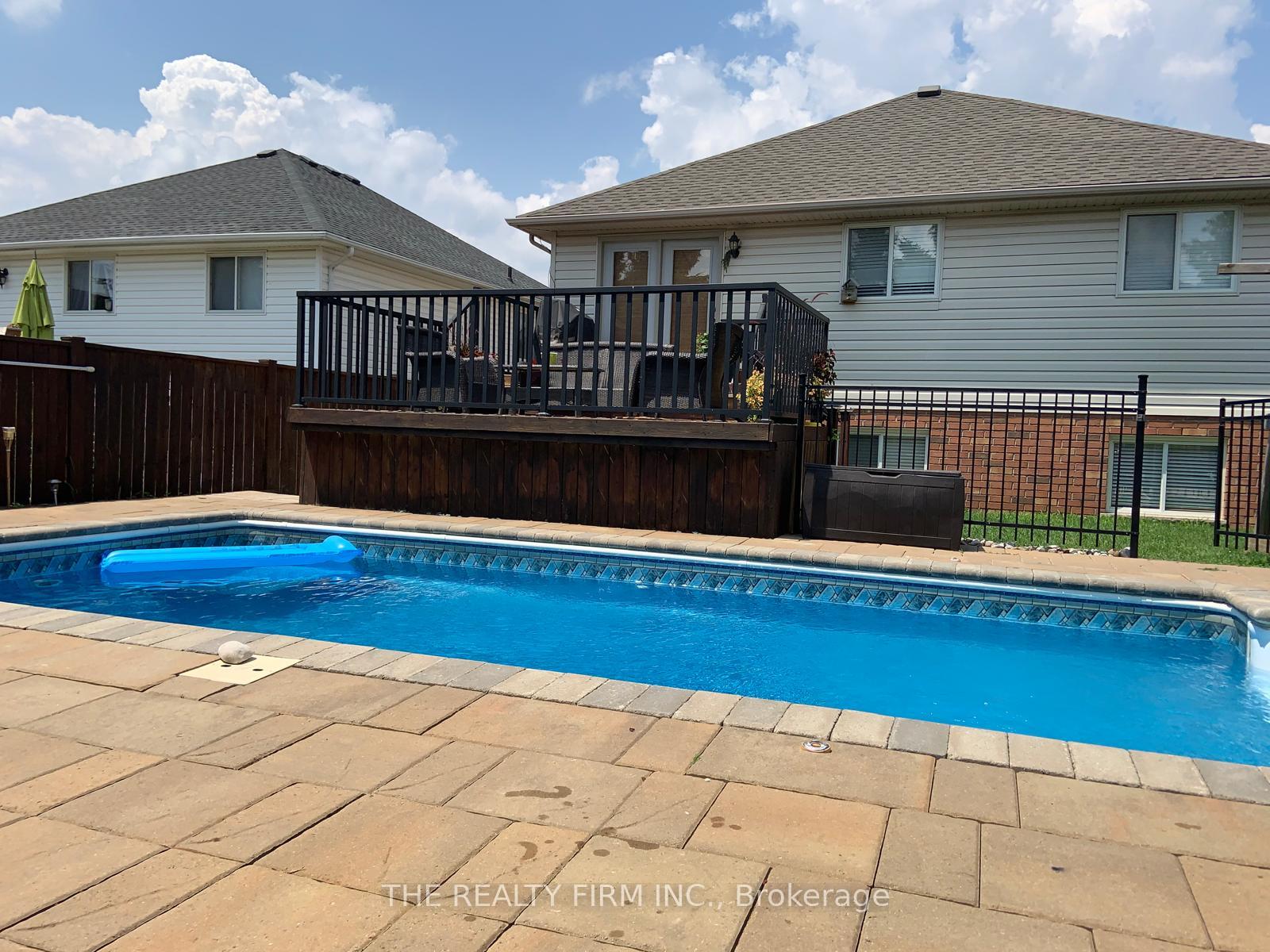 Photo 36 of 55 Queensway Drive, Strathroy-Caradoc, SE — HOMEH