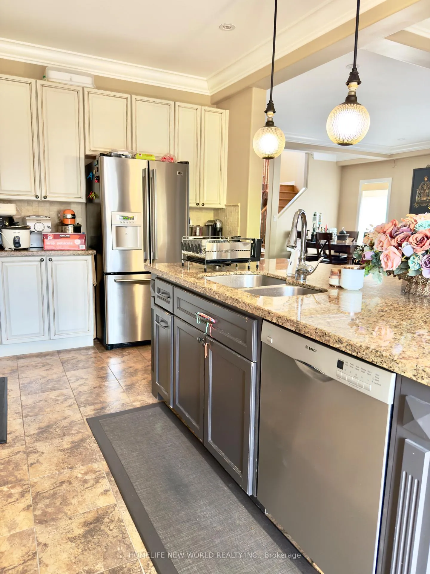 Photo 12 of 26 Stuart Avenue, Barrie, Innis-Shore — HOMEH