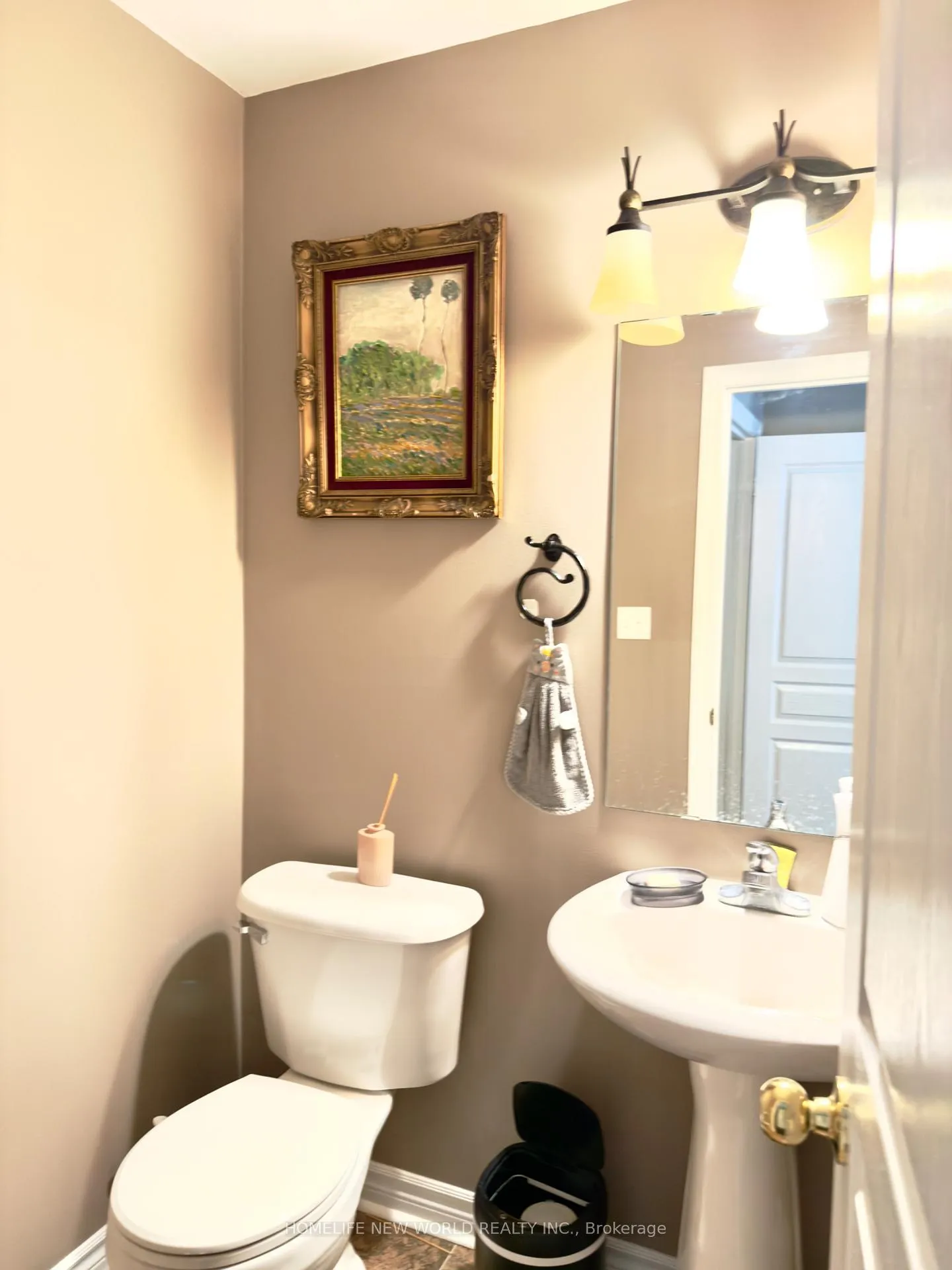 Photo 31 of 26 Stuart Avenue, Barrie, Innis-Shore — HOMEH