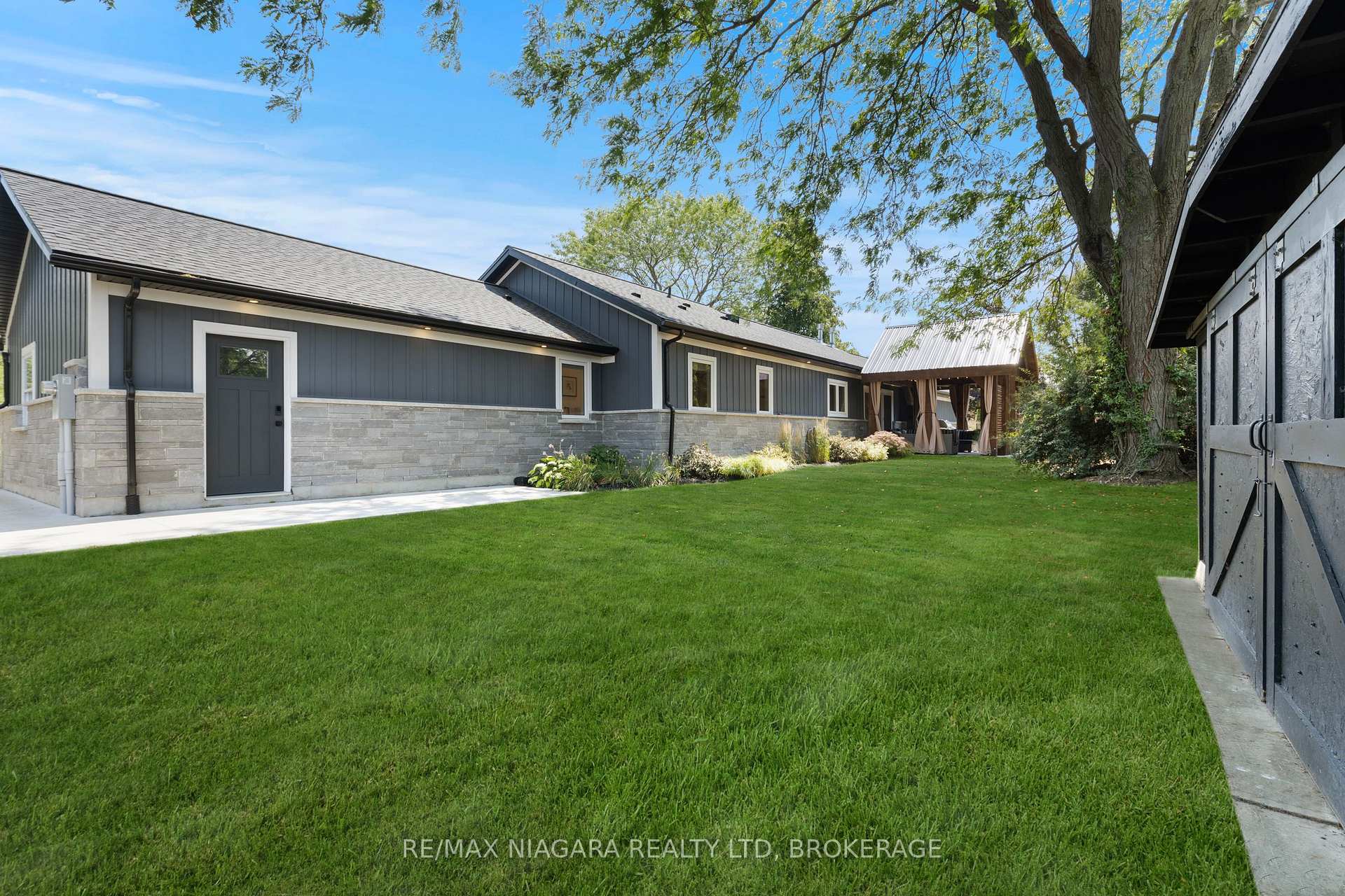 Photo 33 of 3886 Glenview Drive, Lincoln, Lincoln-Jordan/Vineland — HOMEH