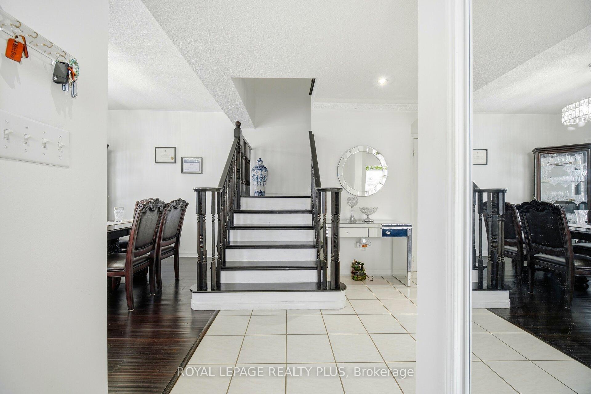Photo 40 of 387 Brisdale Drive, Brampton, Fletcher's Meadow — HOMEH