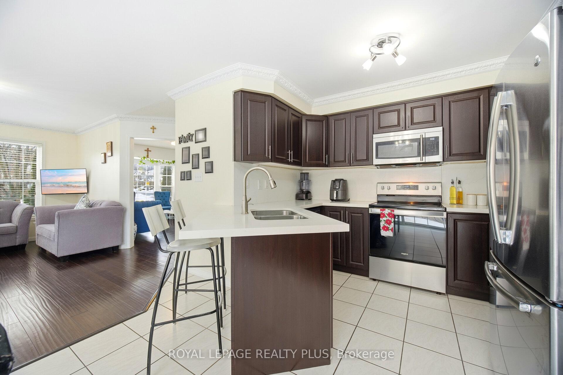Photo 31 of 387 Brisdale Drive, Brampton, Fletcher's Meadow — HOMEH