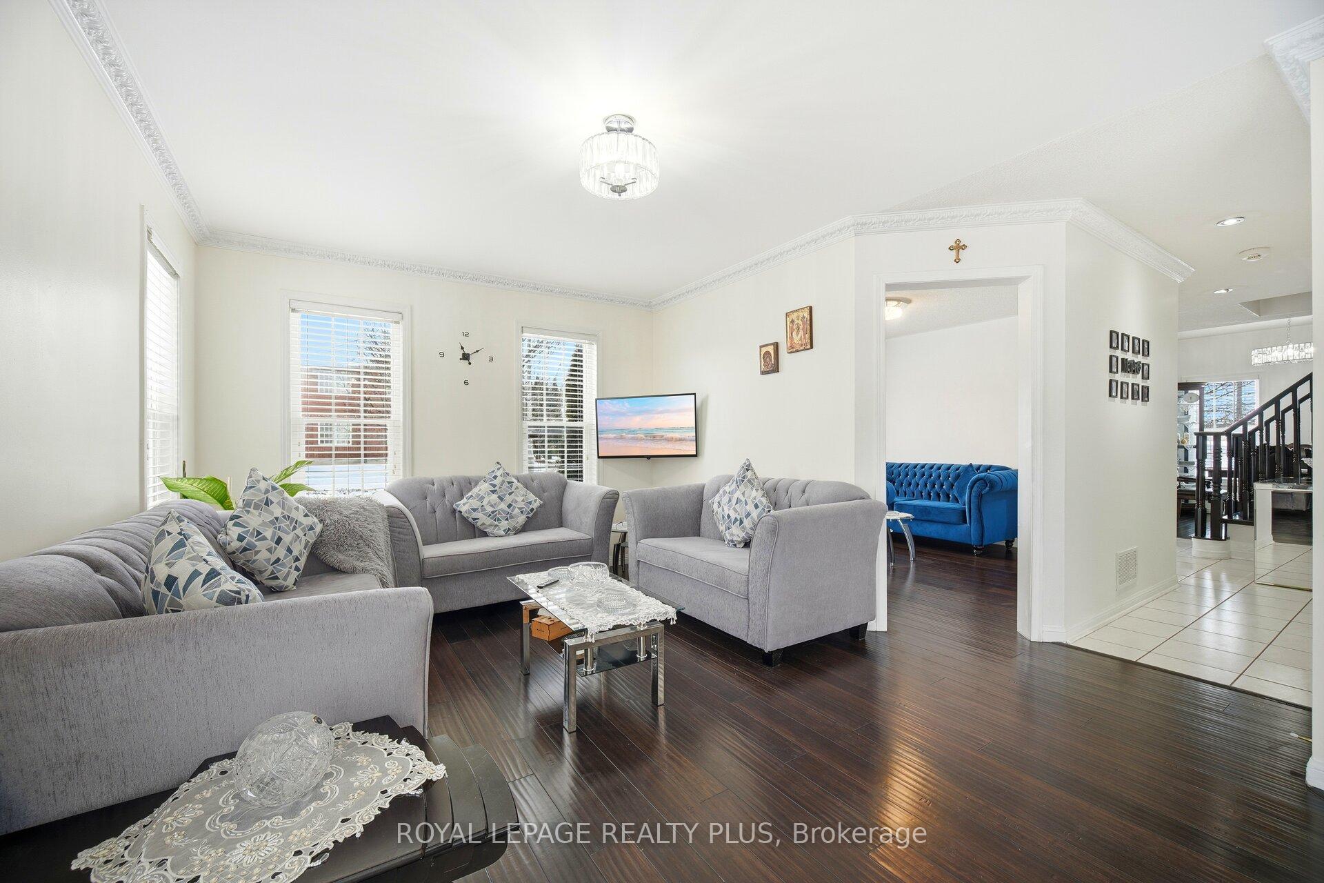 Photo 30 of 387 Brisdale Drive, Brampton, Fletcher's Meadow — HOMEH