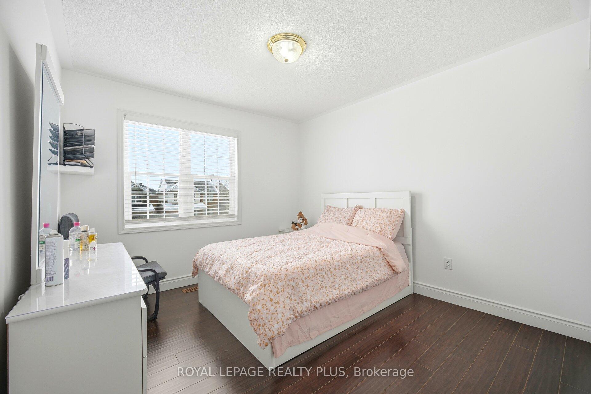 Photo 34 of 387 Brisdale Drive, Brampton, Fletcher's Meadow — HOMEH