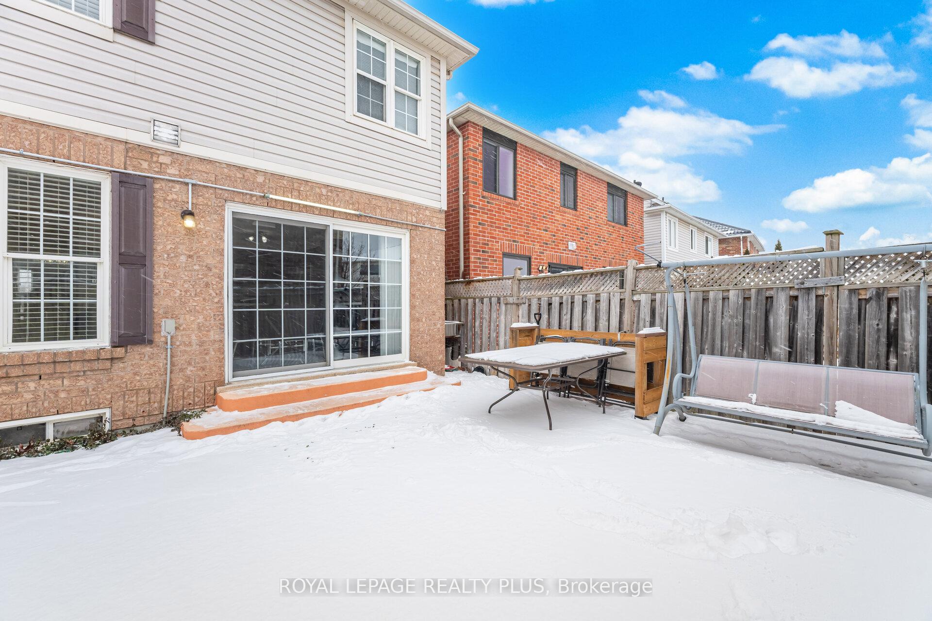 Photo 27 of 387 Brisdale Drive, Brampton, Fletcher's Meadow — HOMEH
