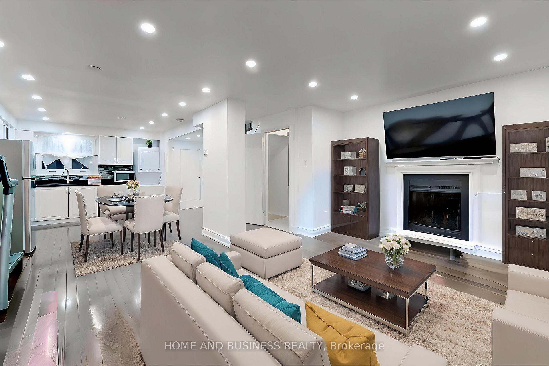 Photo 6 of Unit Upper, 31 Greenleaf Crescent, Brampton, Brampton West — HOMEH