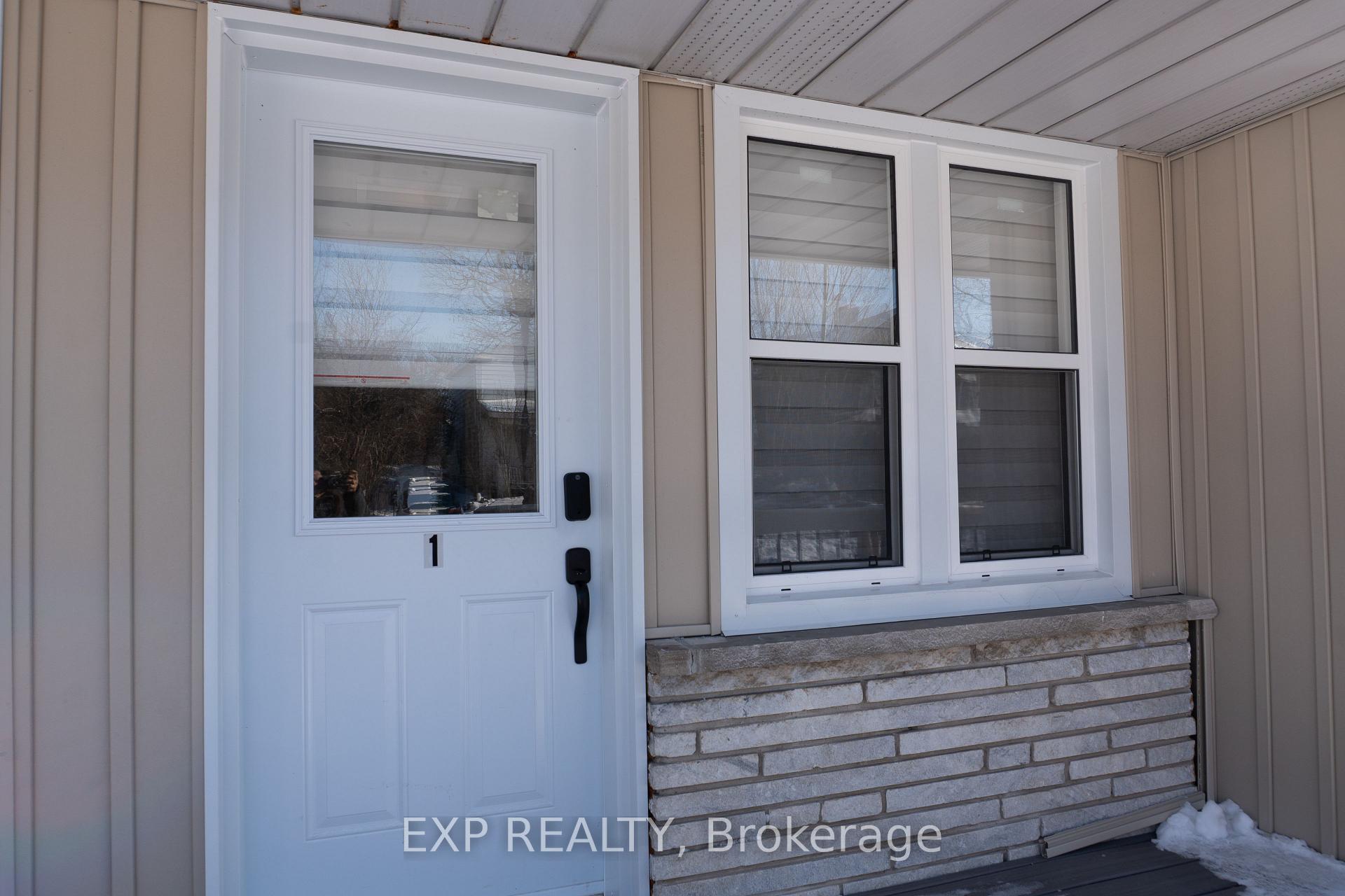 Photo 4 of 1515 Dufferin Street, Whitby, Port Whitby — HOMEH