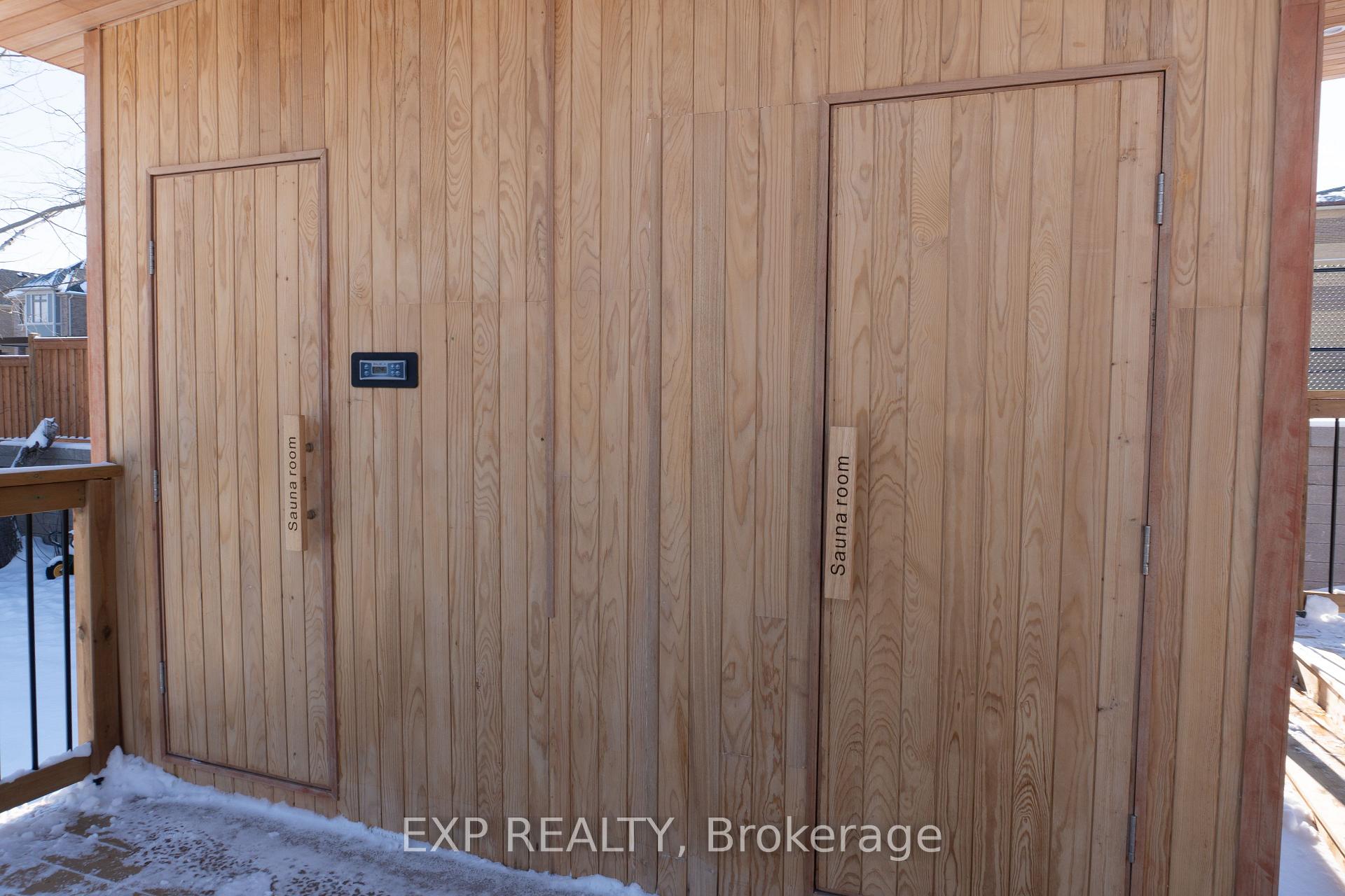 Photo 6 of 1515 Dufferin Street, Whitby, Port Whitby — HOMEH