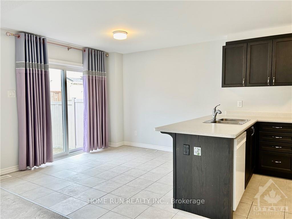 Photo 5 of 1031 Apolune Street, Ottawa, Barrhaven - Half Moon Bay — HOMEH
