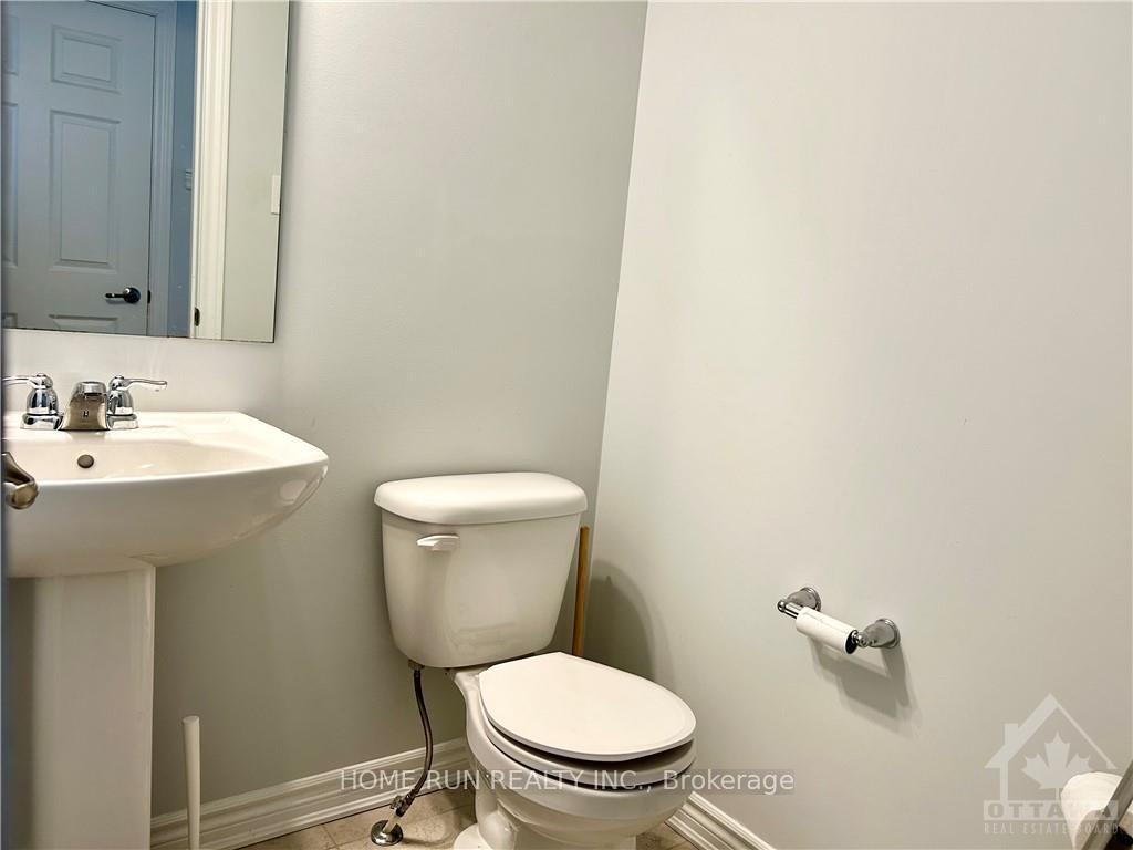 Photo 11 of 1031 Apolune Street, Ottawa, Barrhaven - Half Moon Bay — HOMEH