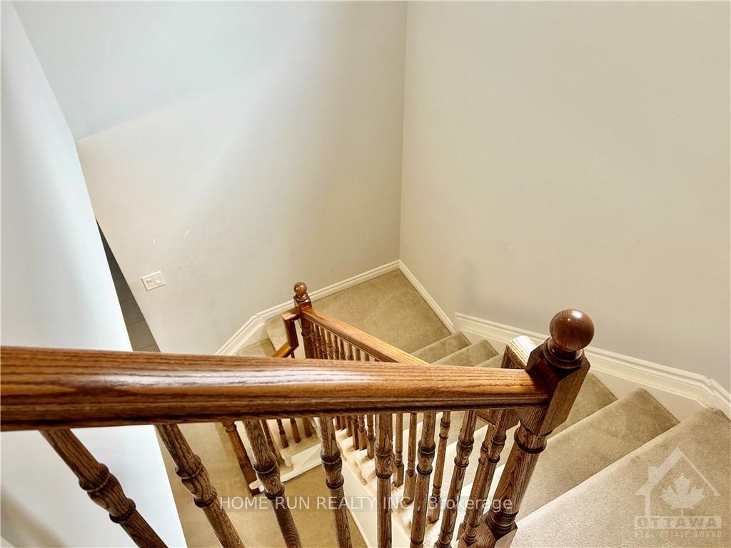 Photo 12 of 1031 Apolune Street, Ottawa, Barrhaven - Half Moon Bay — HOMEH