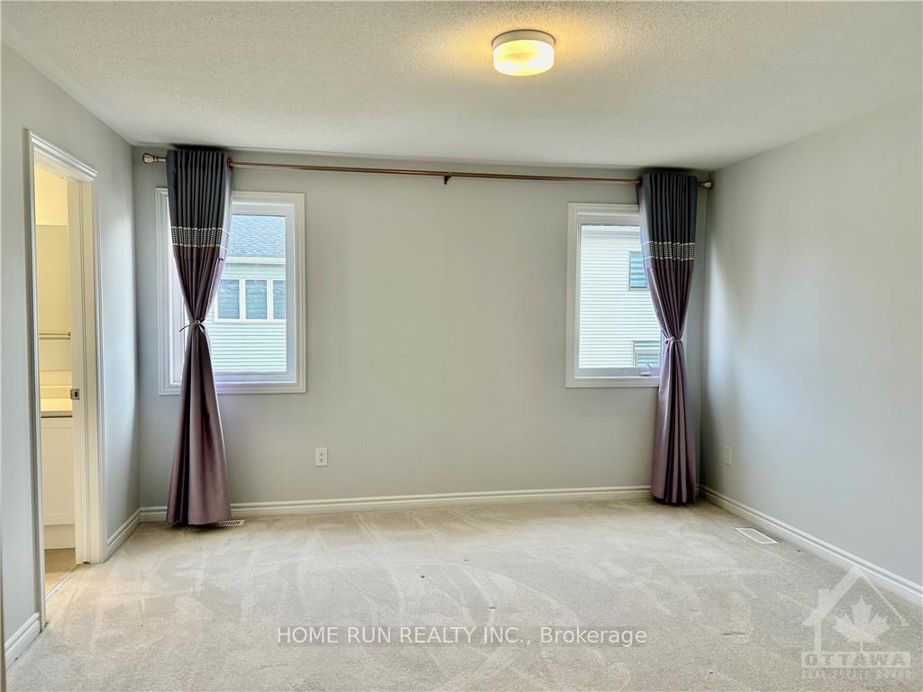 Photo 14 of 1031 Apolune Street, Ottawa, Barrhaven - Half Moon Bay — HOMEH