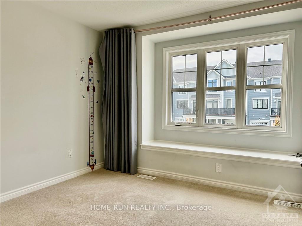 Photo 18 of 1031 Apolune Street, Ottawa, Barrhaven - Half Moon Bay — HOMEH
