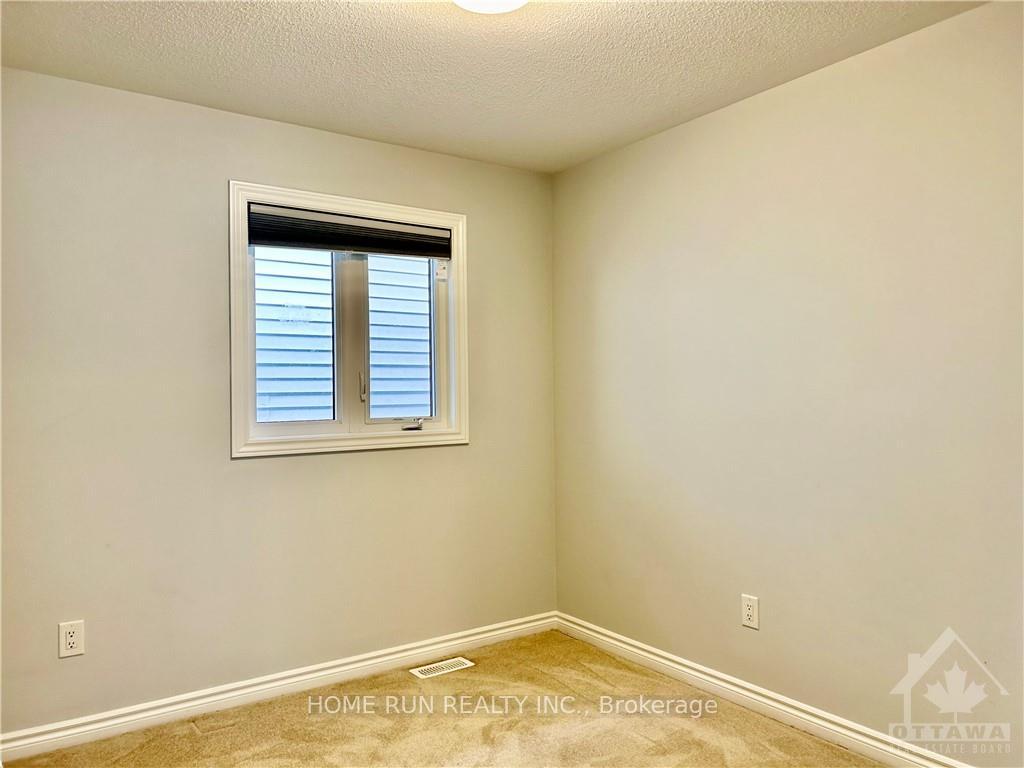 Photo 20 of 1031 Apolune Street, Ottawa, Barrhaven - Half Moon Bay — HOMEH