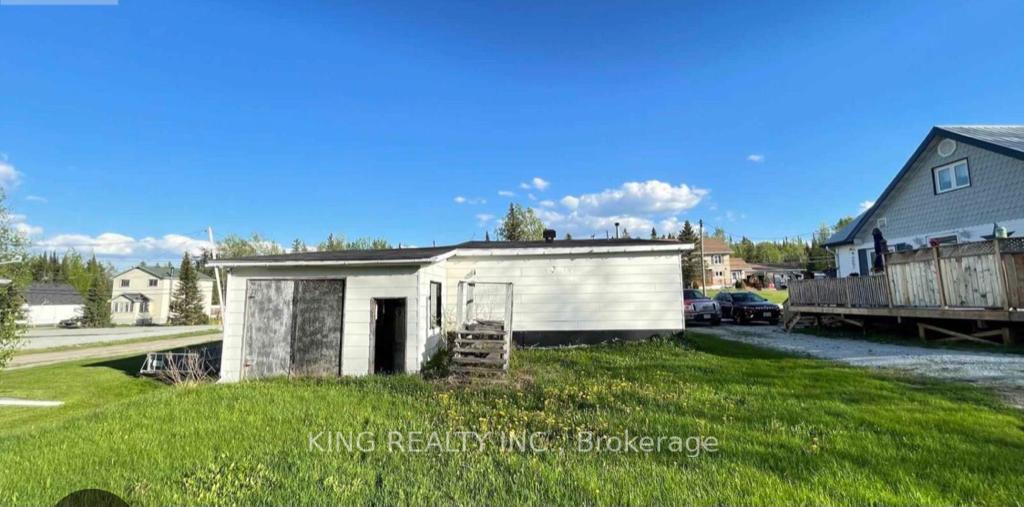 Photo 3 of 201 Third Avenue, Hornepayne, West — HOMEH