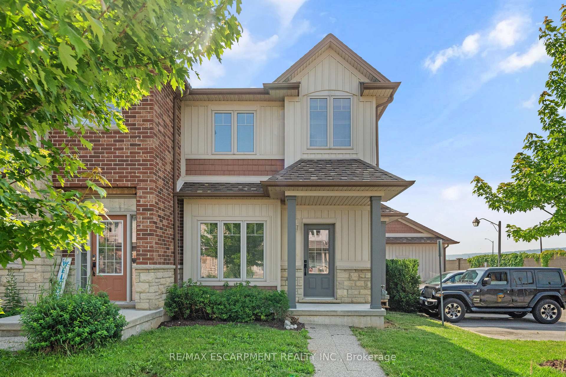 Photo 2 of Unit 44, 8 Lakelawn Road, Grimsby, Grimsby Beach — HOMEH