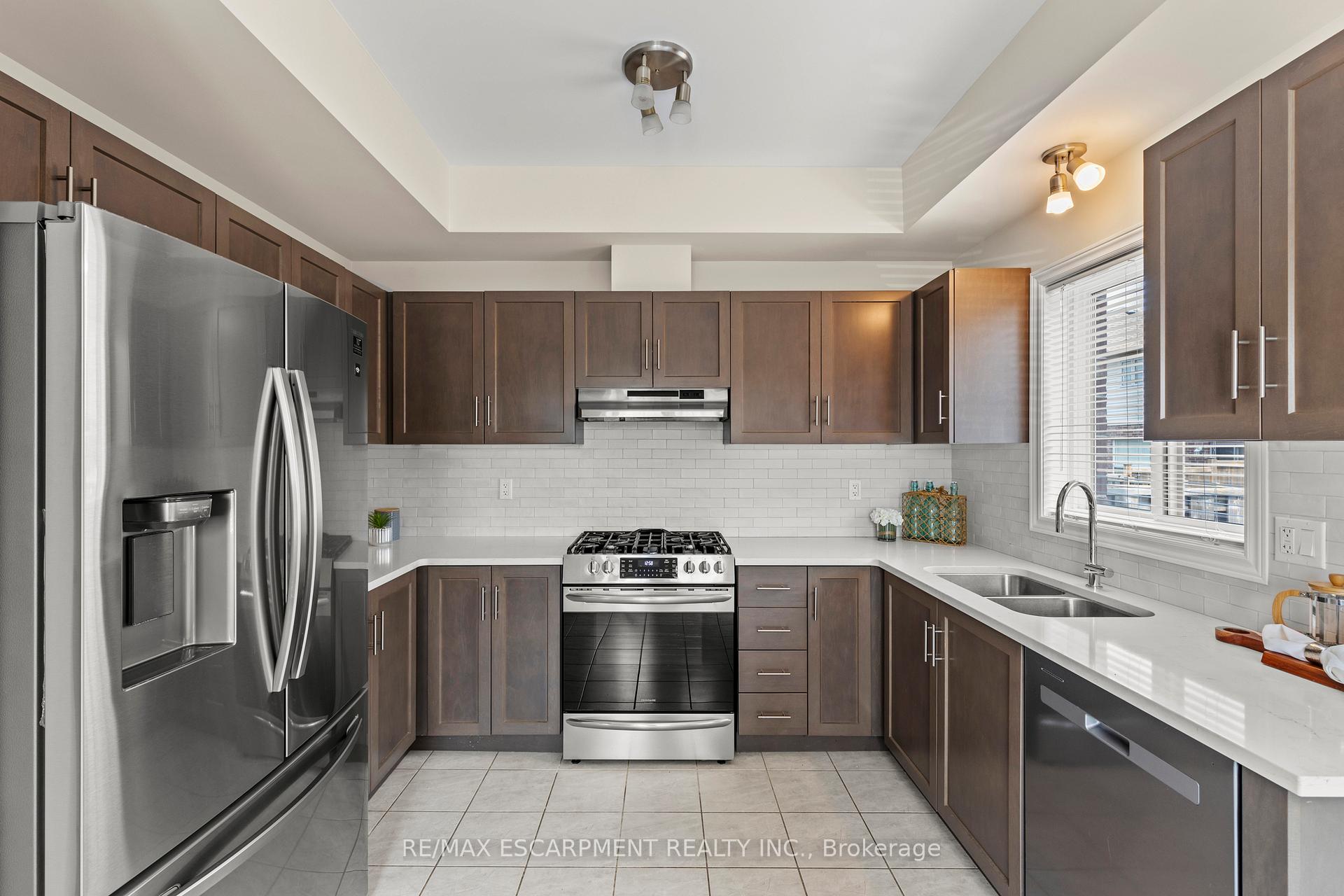 Photo 6 of Unit 44, 8 Lakelawn Road, Grimsby, Grimsby Beach — HOMEH