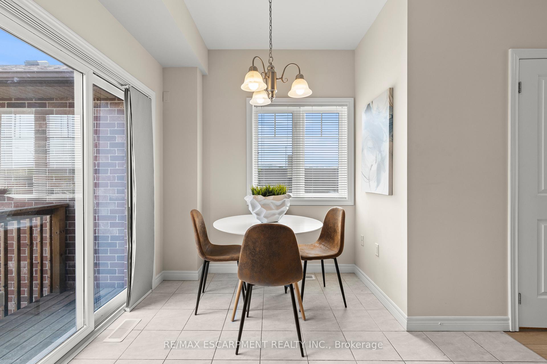 Photo 9 of Unit 44, 8 Lakelawn Road, Grimsby, Grimsby Beach — HOMEH