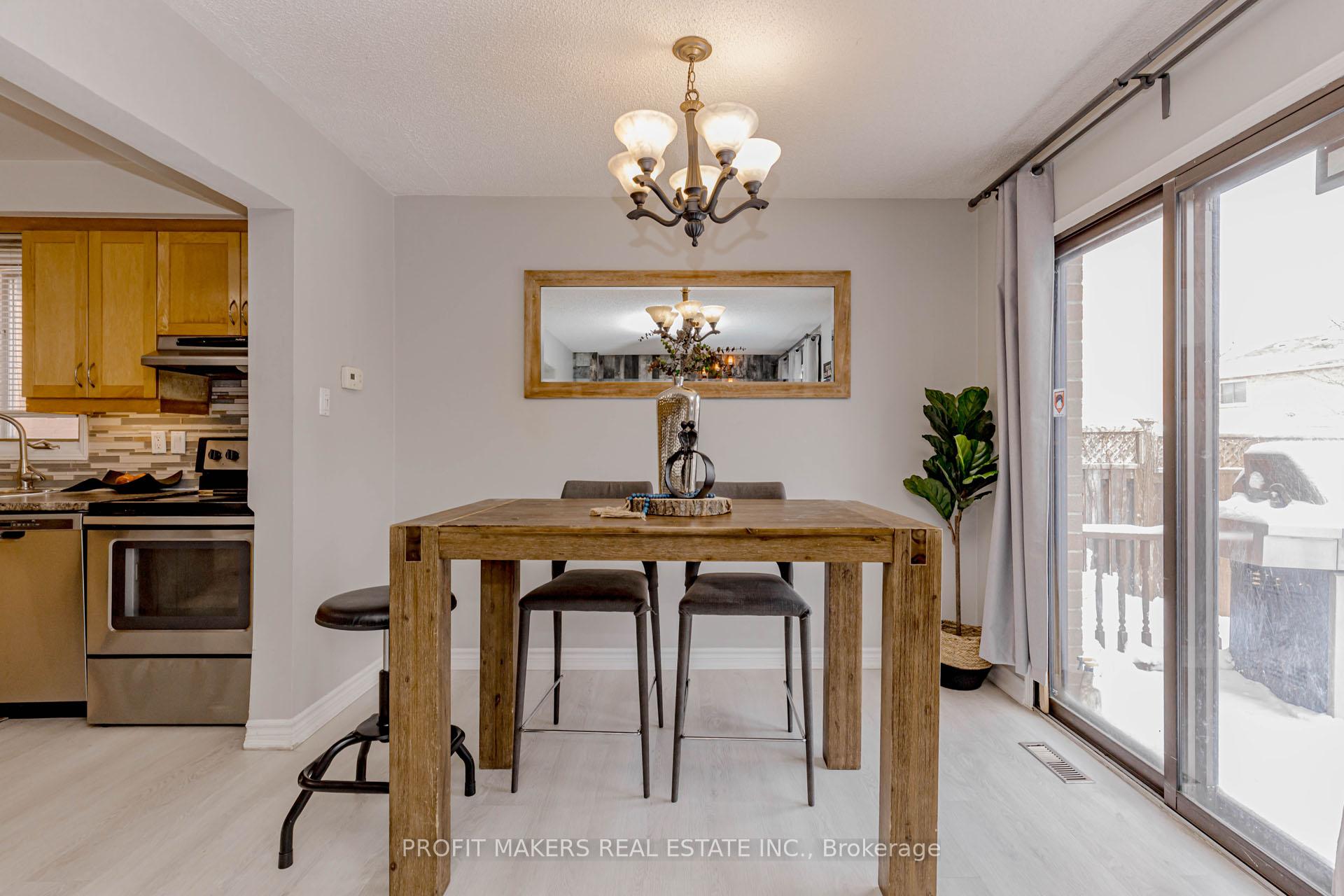 Photo 12 of 35 Letty Avenue, Brampton, Fletcher's West — HOMEH