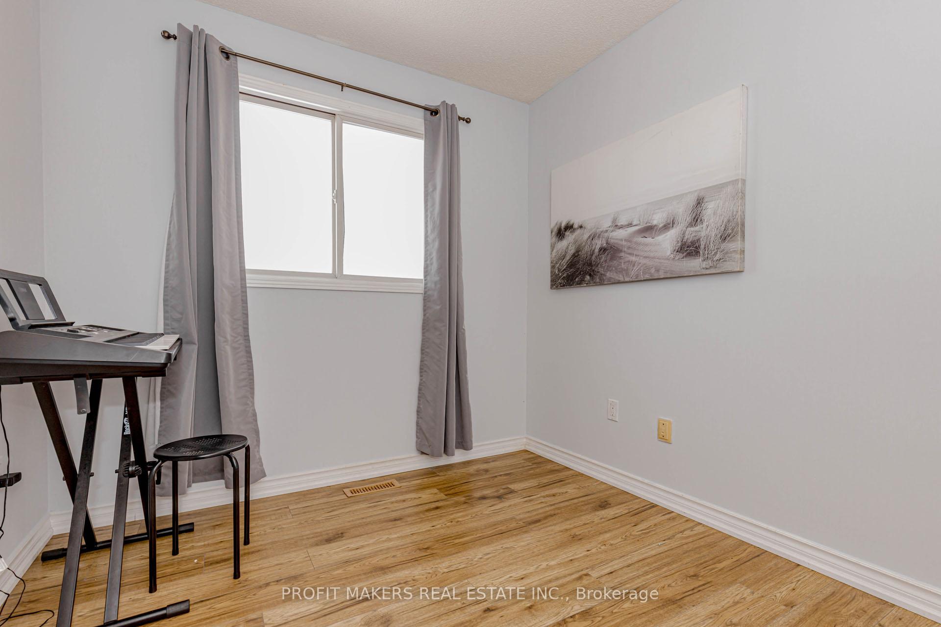 Photo 21 of 35 Letty Avenue, Brampton, Fletcher's West — HOMEH