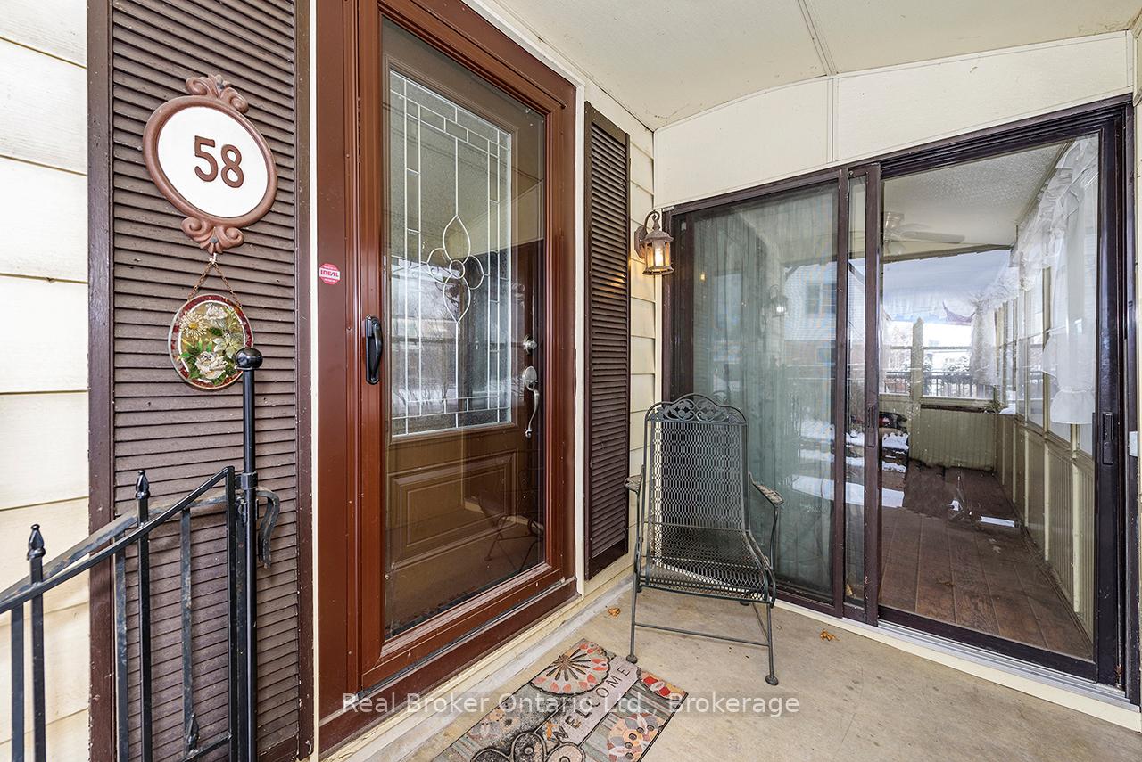 Photo 3 of 58 Eastvale Place, Hamilton, McQuesten — HOMEH