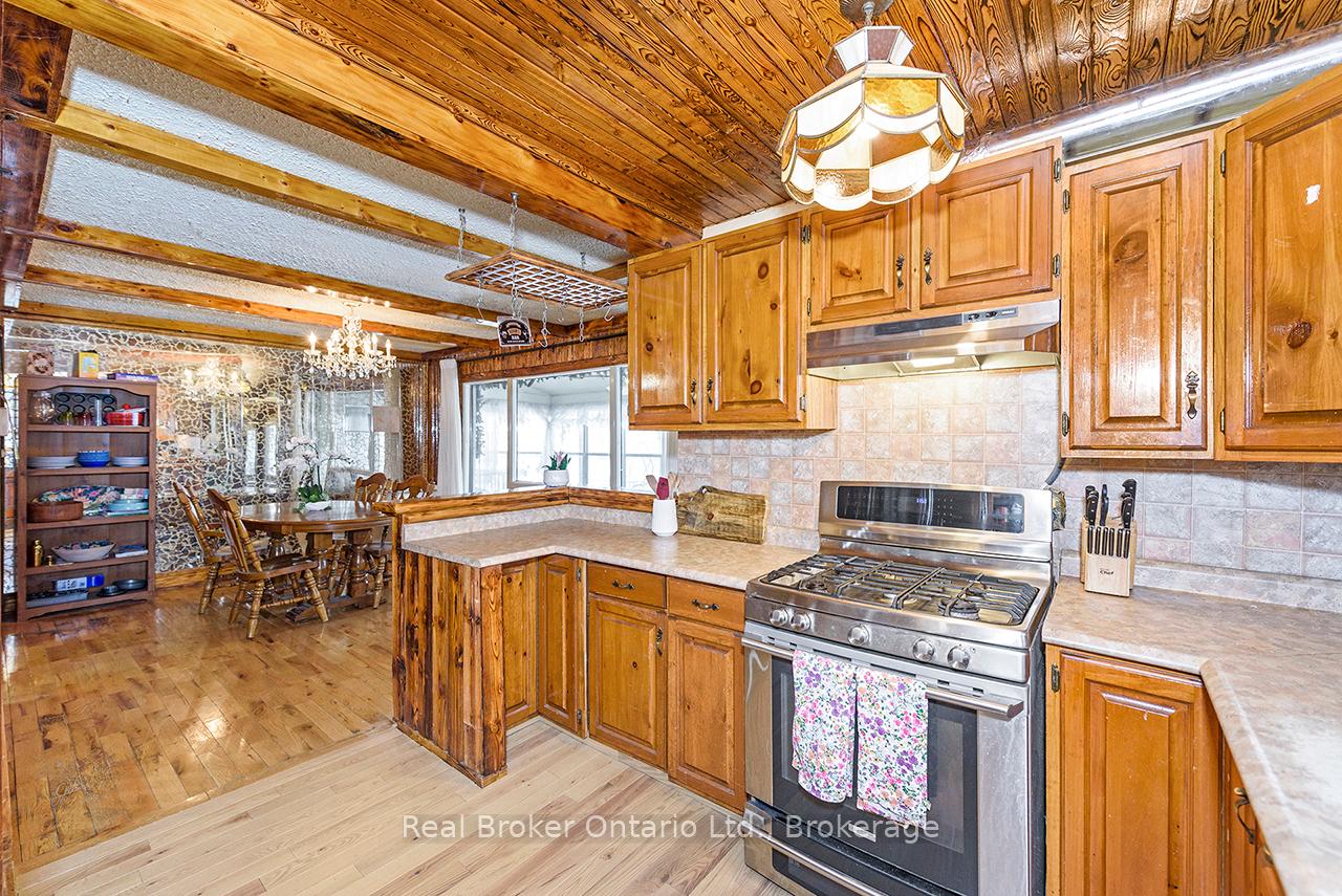 Photo 9 of 58 Eastvale Place, Hamilton, McQuesten — HOMEH