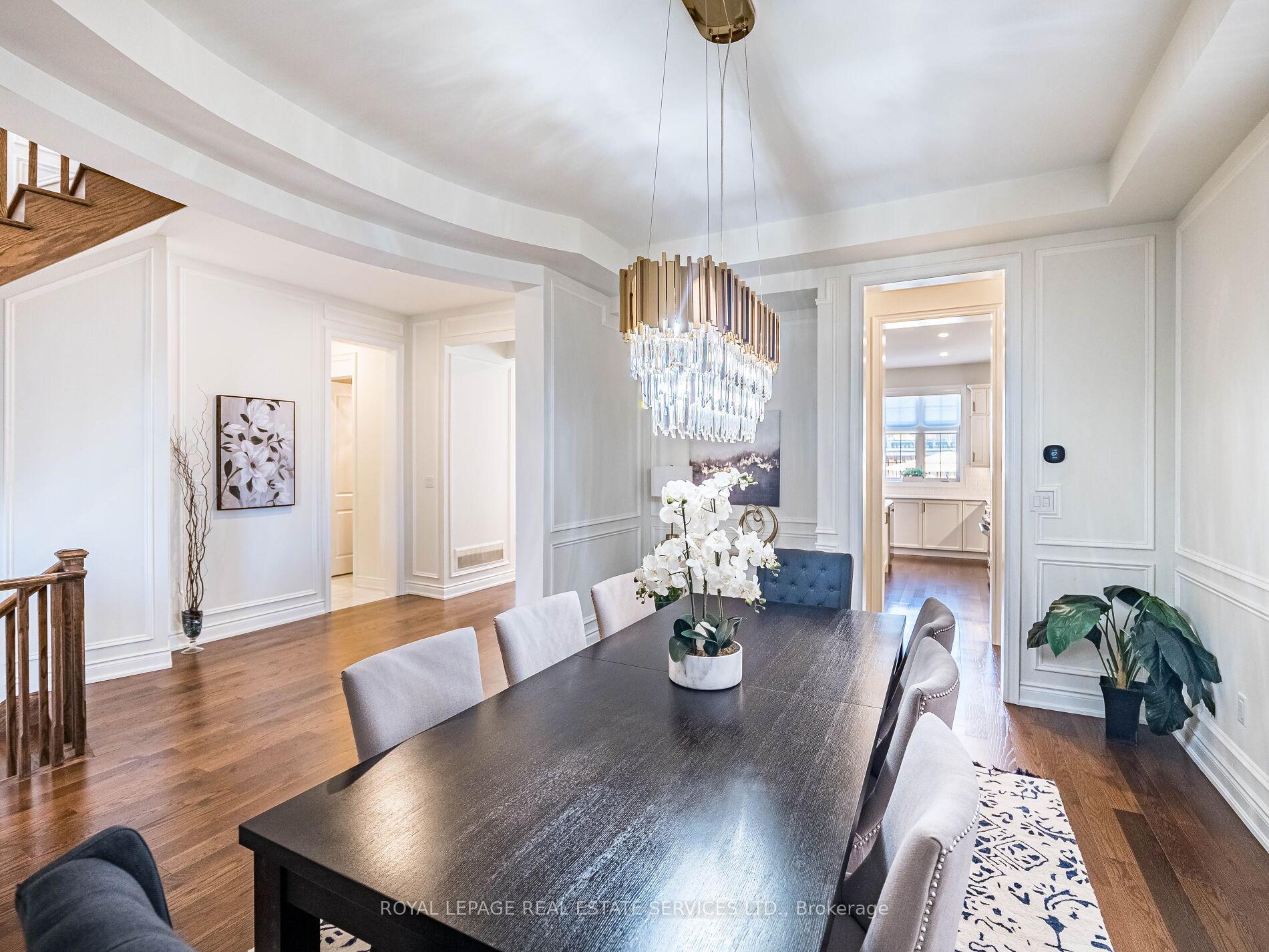 Photo 4 of 23 Grace Lake Court, Vaughan, Kleinburg — HOMEH