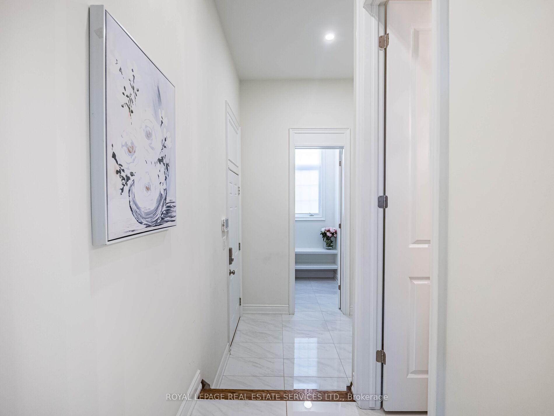 Photo 11 of 23 Grace Lake Court, Vaughan, Kleinburg — HOMEH