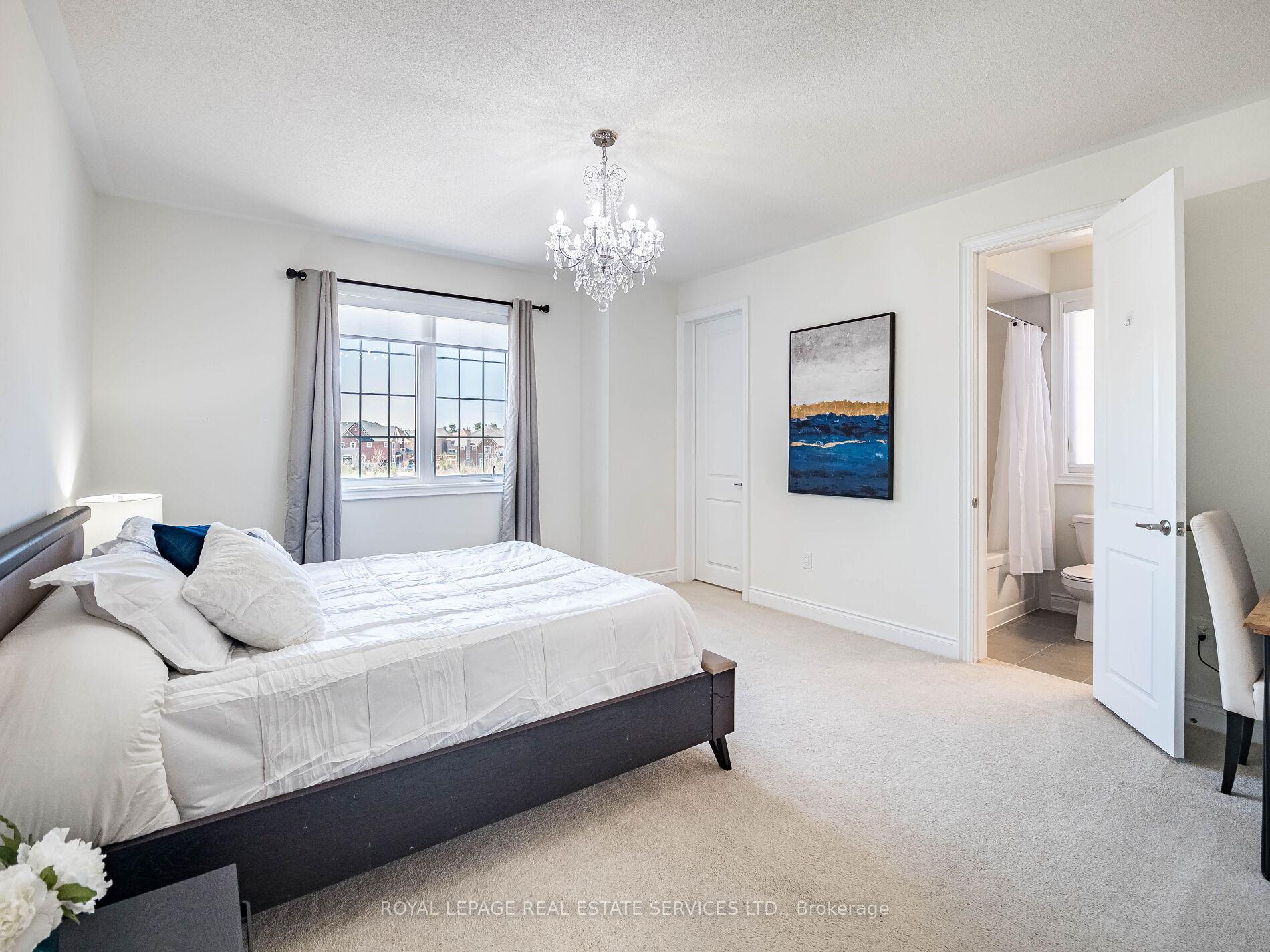 Photo 17 of 23 Grace Lake Court, Vaughan, Kleinburg — HOMEH