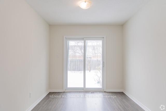 Photo 3 of Unit 29, 414 Stone Road, Guelph, Clairfields/Hanlon Business Park — HOMEH