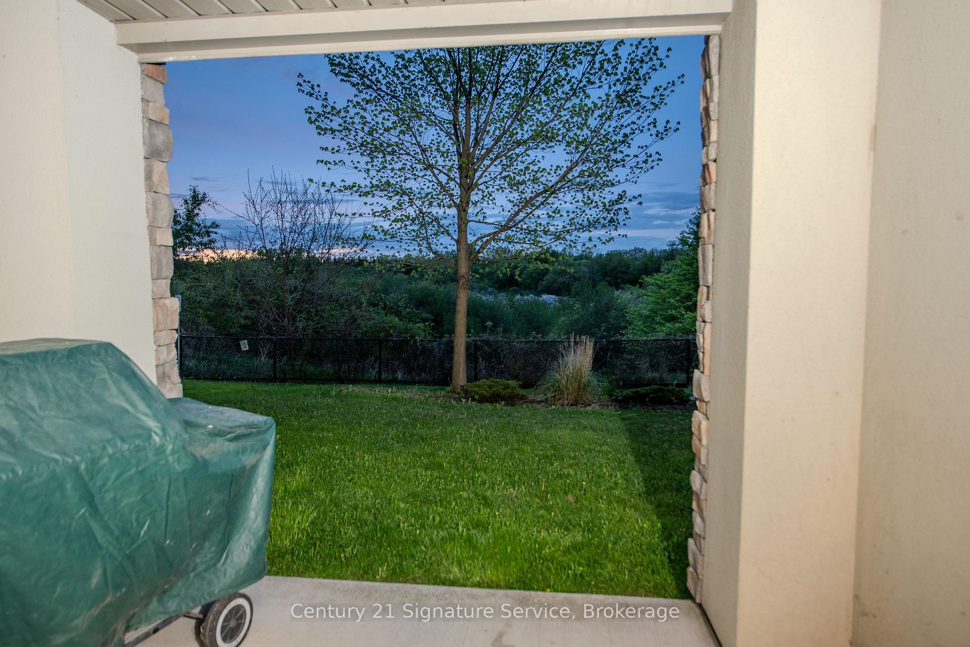 Photo 6 of Unit 1109, 8 Dayspring Circle, Brampton, Goreway Drive Corridor — HOMEH